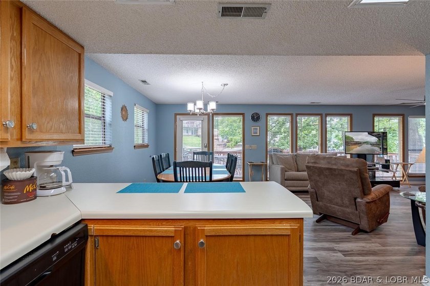 Welcome to lake living at its best! This must-see 3-bedroom - photo 50