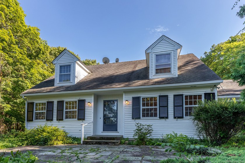 Nestled within one of Roxbury, Connecticut's most quiet and - photo 12