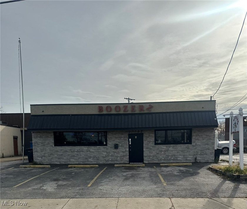 Turnkey Bar &amp; Grill available for purchase, offering a rare - photo 3
