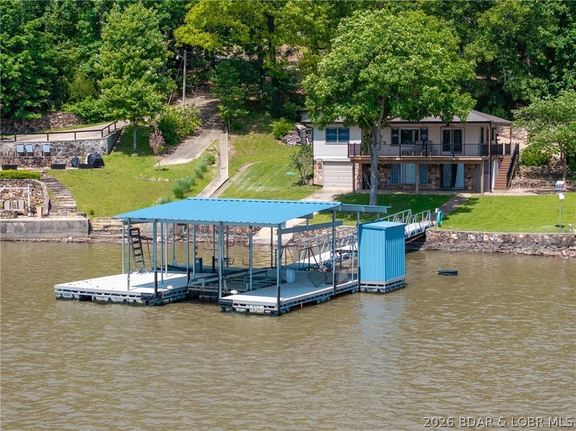 Charming Lakefront Haven at the 52 MM - A Lifetime of Memories - photo 13