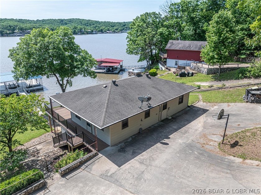 Charming Lakefront Haven at the 52 MM - A Lifetime of Memories - photo 30