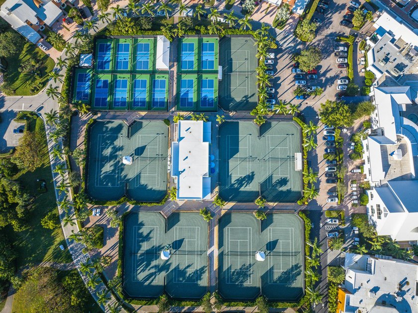 Rare opportunity to own one of only 4 detached with largest Club - photo 32
