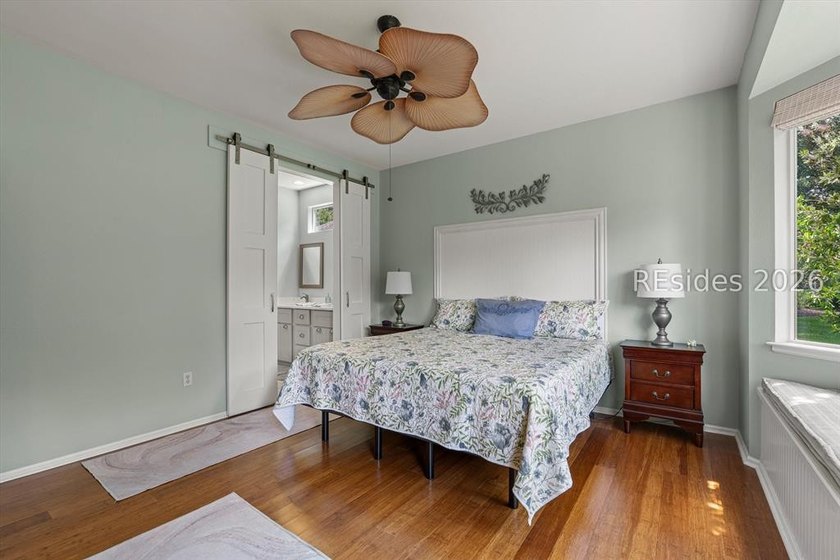 Beautiful open-concept home featuring 2 bedrooms and 2 full - photo 13