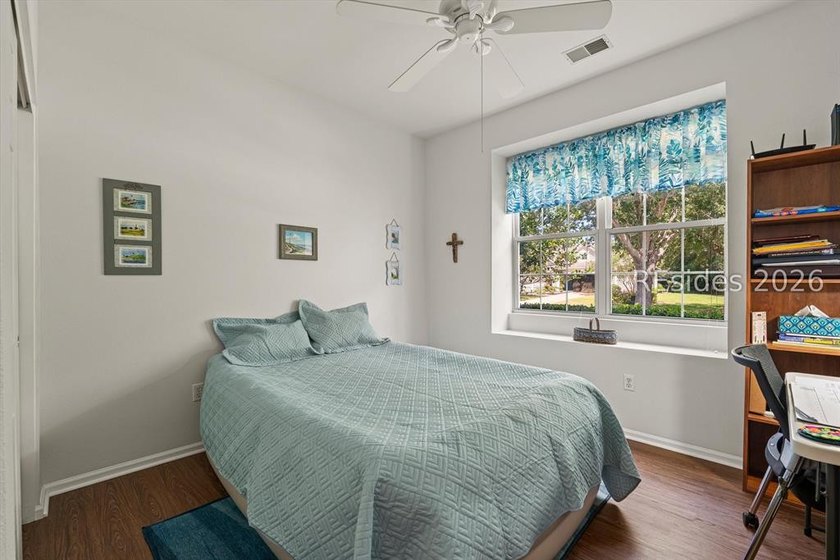 Beautiful open-concept home featuring 2 bedrooms and 2 full - photo 20