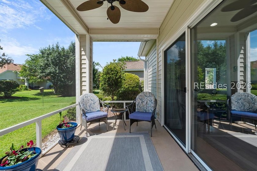 Beautiful open-concept home featuring 2 bedrooms and 2 full - photo 26