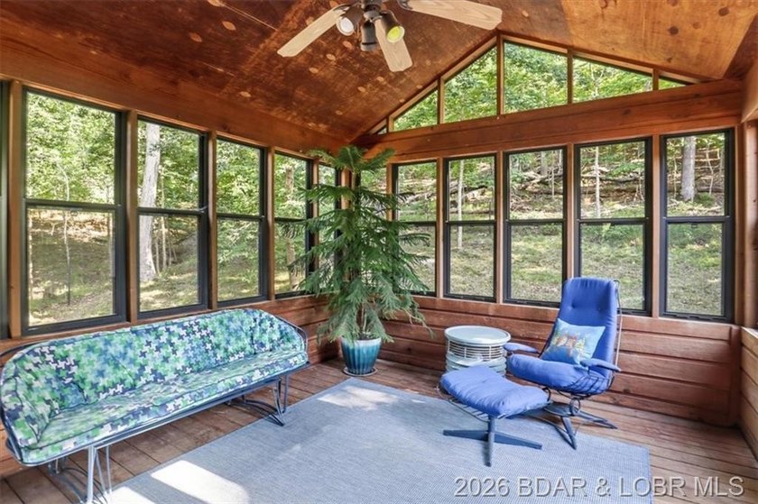 Tucked into the trees on over 8 acres at the 47MM in cove, this - photo 26