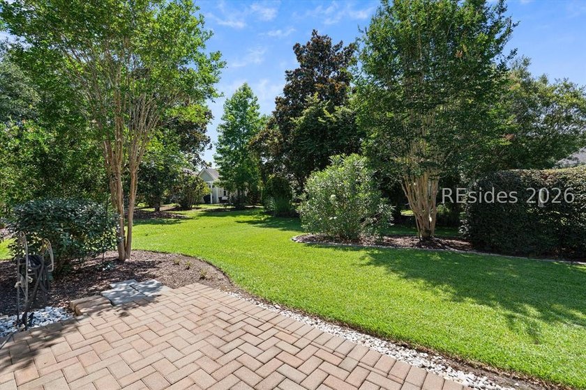 Beautiful open-concept home featuring 2 bedrooms and 2 full - photo 28