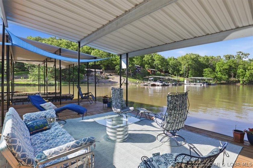 Tucked into the trees on over 8 acres at the 47MM in cove, this - photo 42