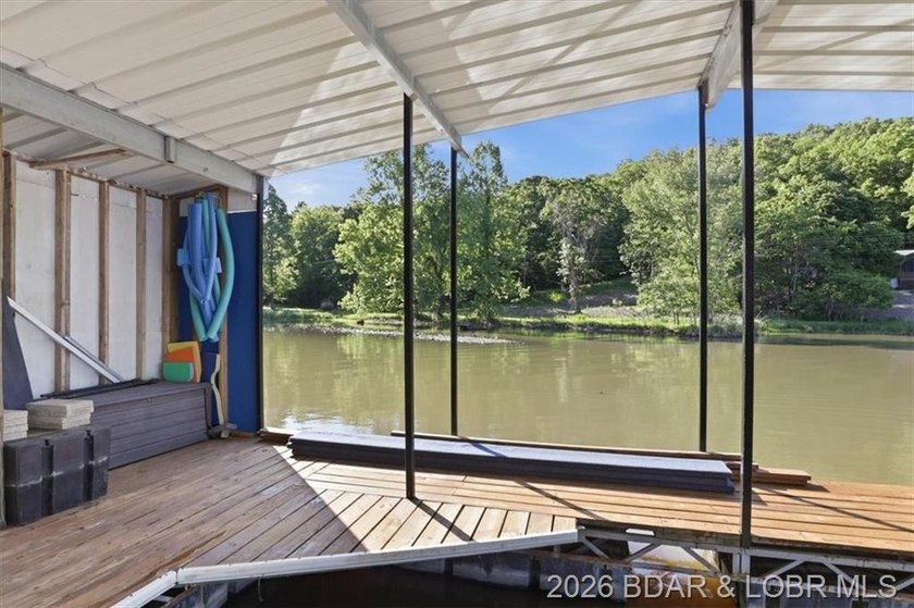 Tucked into the trees on over 8 acres at the 47MM in cove, this - photo 48