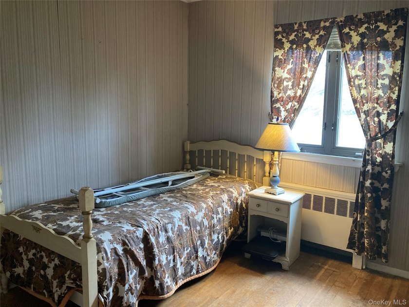 Orig owner loved living here for almost 70 yrs and raised the - photo 12