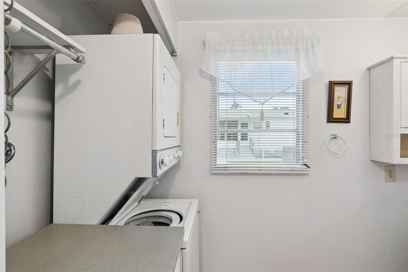 Welcome to this charming and well-maintained 2 bedroom, 2 - photo 20