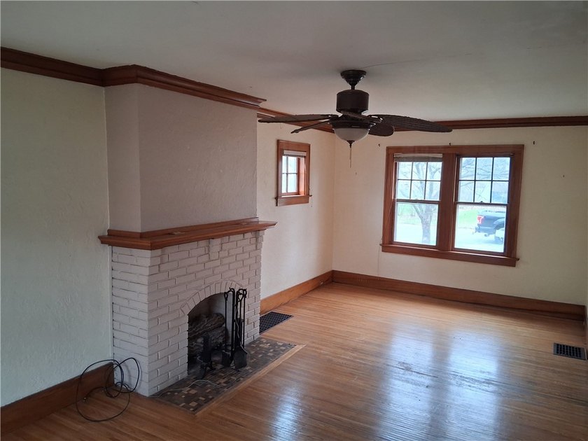 Charming 3-bedroom, 1-bath home nestled in the heart of - photo 3