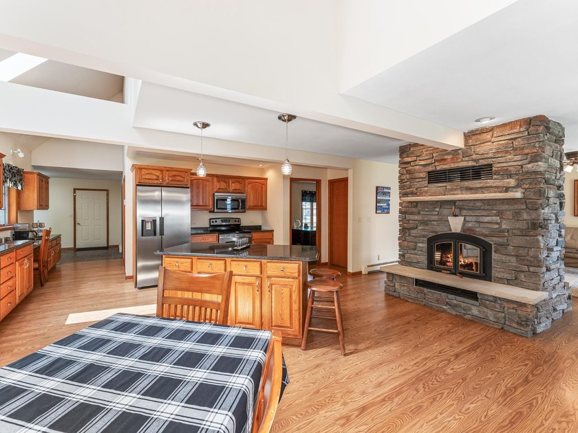 Once in a lifetime, a Northwoods estate offering an - photo 23