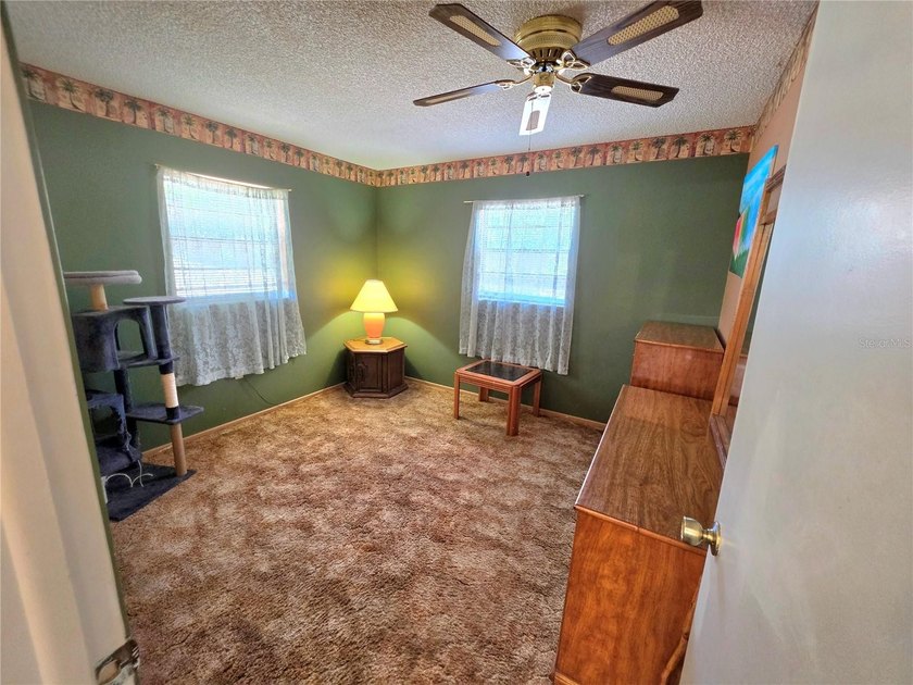 Conveniently located in the heart of Spring Hill, this - photo 11