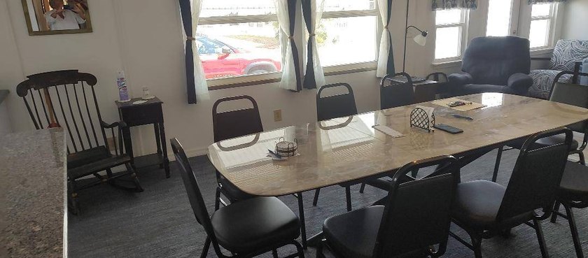 BRING All OFFERS! Motivated Seller!THIS HOME IS WAITING FOR A - photo 11