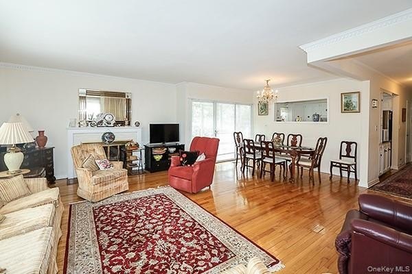Location to all! Walk to shopping, dining, schools, LIRR - photo 9
