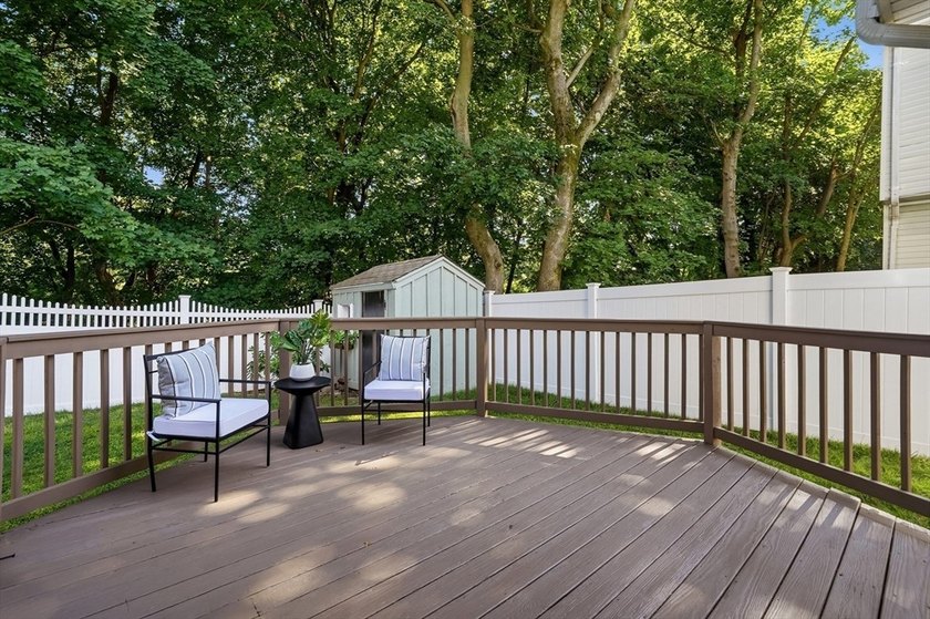 Welcome to this meticulously renovated four-bedroom Colonial - photo 30