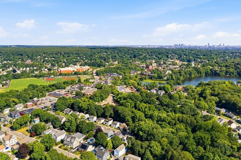 Welcome to this meticulously renovated four-bedroom Colonial - photo 35