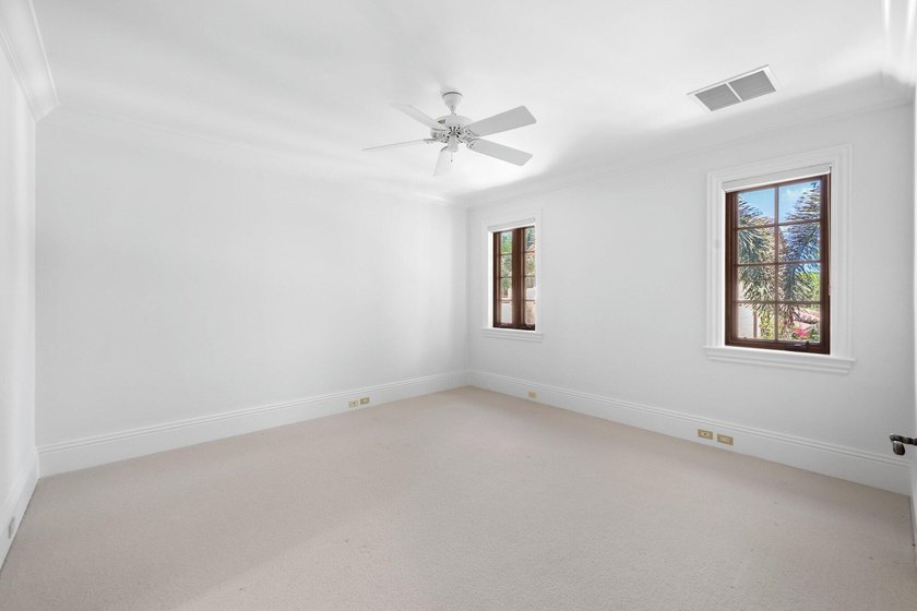 Experience casual sophistication in this exceptional 4-bedroom - photo 46