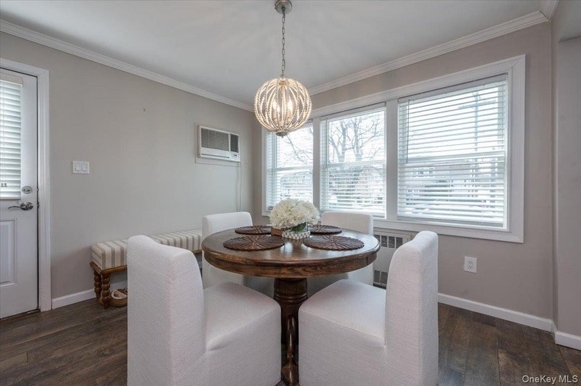 Absolutely pristine Legal two-family in Long Beach - recently - photo 6