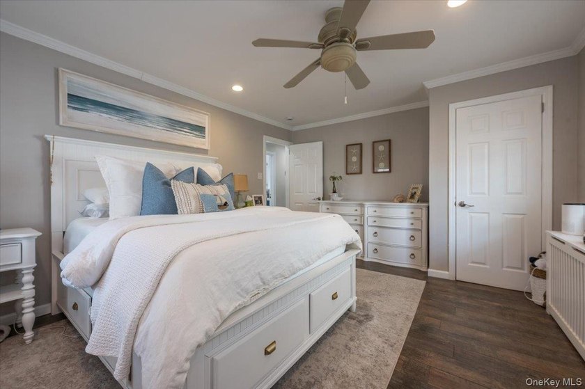 Absolutely pristine Legal two-family in Long Beach - recently - photo 10