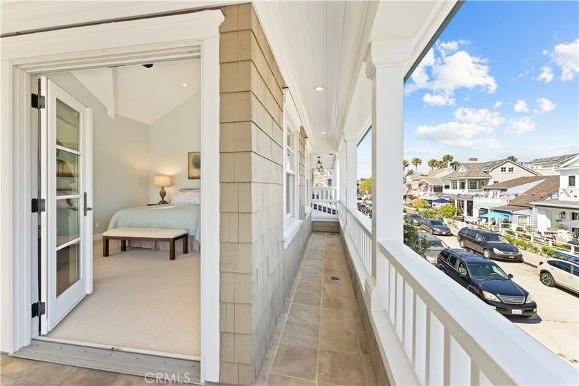 Just a few steps away from the South Bayfront, 115 Topaz is the - photo 29