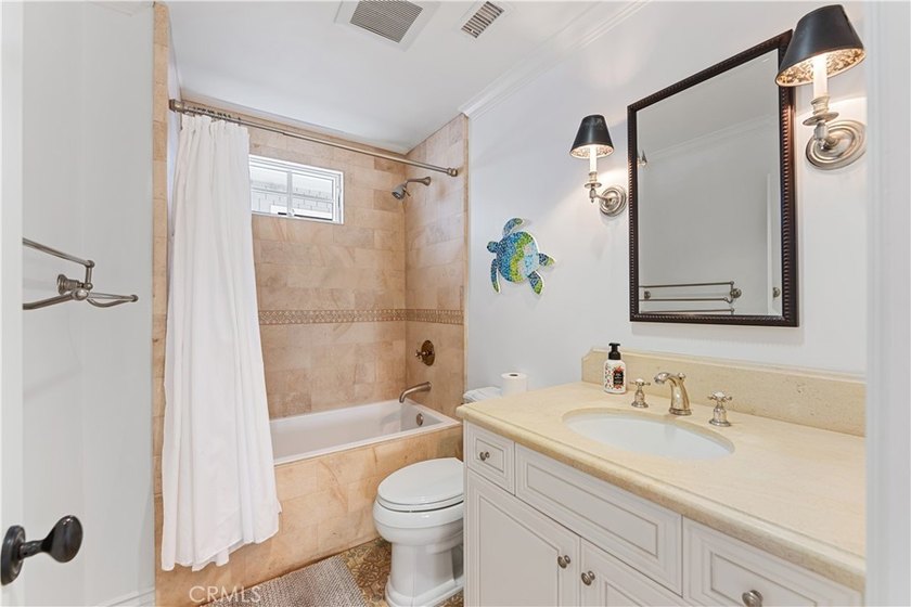 Just a few steps away from the South Bayfront, 115 Topaz is the - photo 36