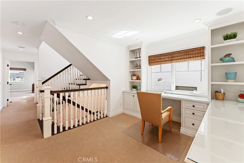 Just a few steps away from the South Bayfront, 115 Topaz is the - photo 38