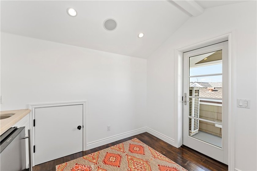 Just a few steps away from the South Bayfront, 115 Topaz is the - photo 39