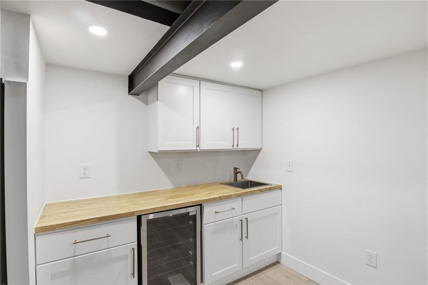 MOVE IN READY 3-bedroom, 1.5-bath ranch with a 1-car garage and - photo 20