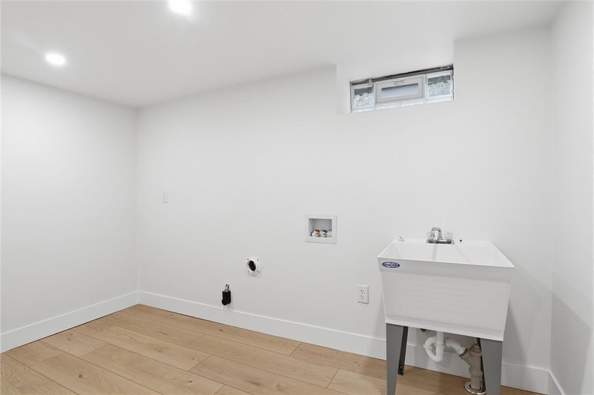 MOVE IN READY 3-bedroom, 1.5-bath ranch with a 1-car garage and - photo 21