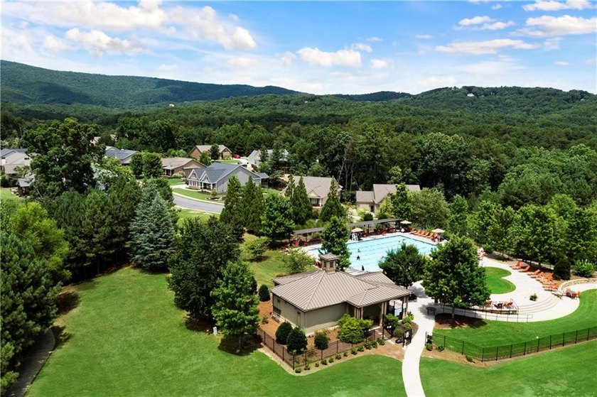 Here's your rare opportunity to own a stunning 4 bed 3 bath - photo 21