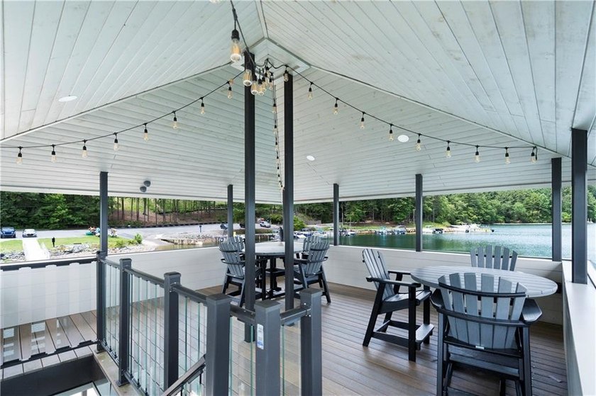 Here's your rare opportunity to own a stunning 4 bed 3 bath - photo 29