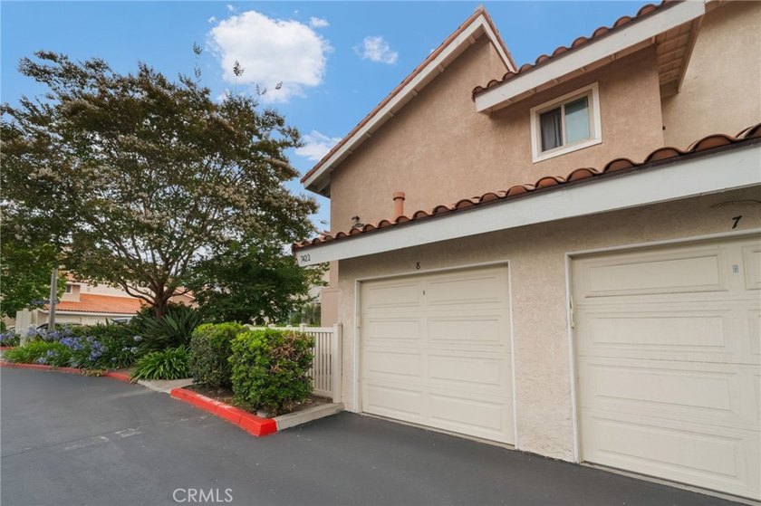 Welcome home to a one-of-a-kind custom floor plan in one of Pier - photo 32