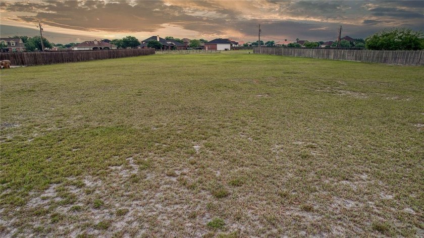 Build your ultimate dream home on this spacious 1.2-acre lot in - photo 11