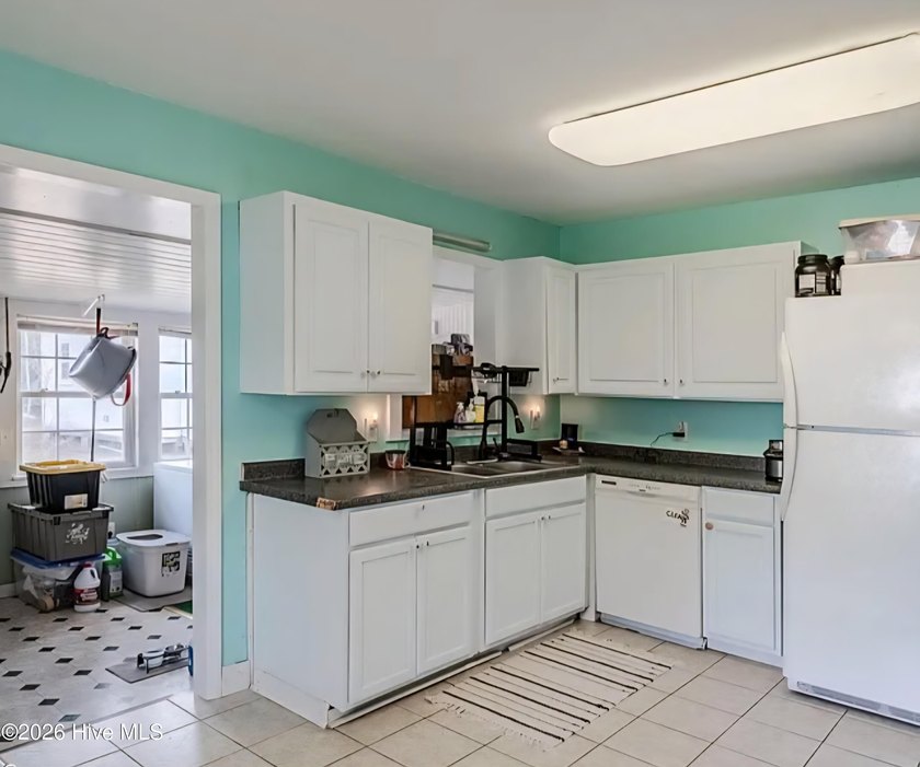 Sunset Park | 3BR | No HOA | One Level | Workshop | Large Fenced - photo 5