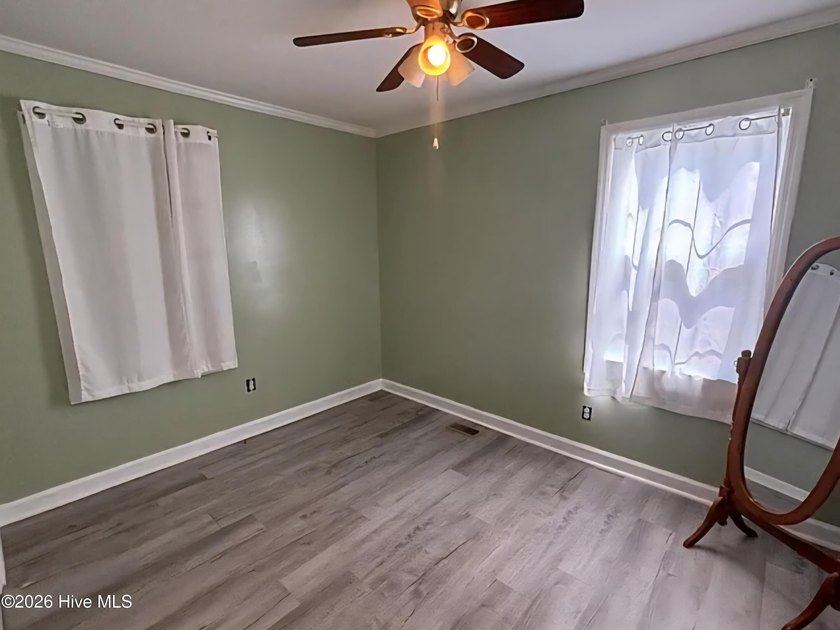 Sunset Park | 3BR | No HOA | One Level | Workshop | Large Fenced - photo 7
