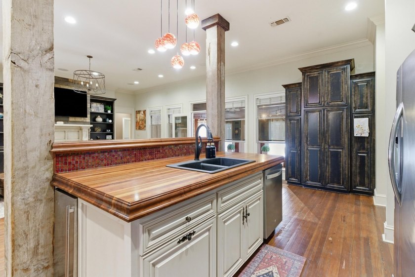 Perfectly situated on nearly 5 acres, a 5000 sq ft home plus a - photo 25