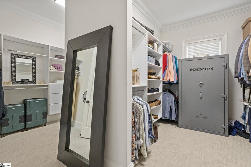 You've found it! Ideal in-town retreat to gather your family &amp; - photo 29