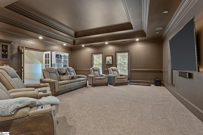 You've found it! Ideal in-town retreat to gather your family &amp; - photo 31