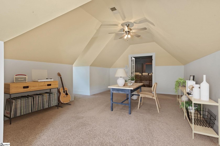 You've found it! Ideal in-town retreat to gather your family &amp; - photo 34