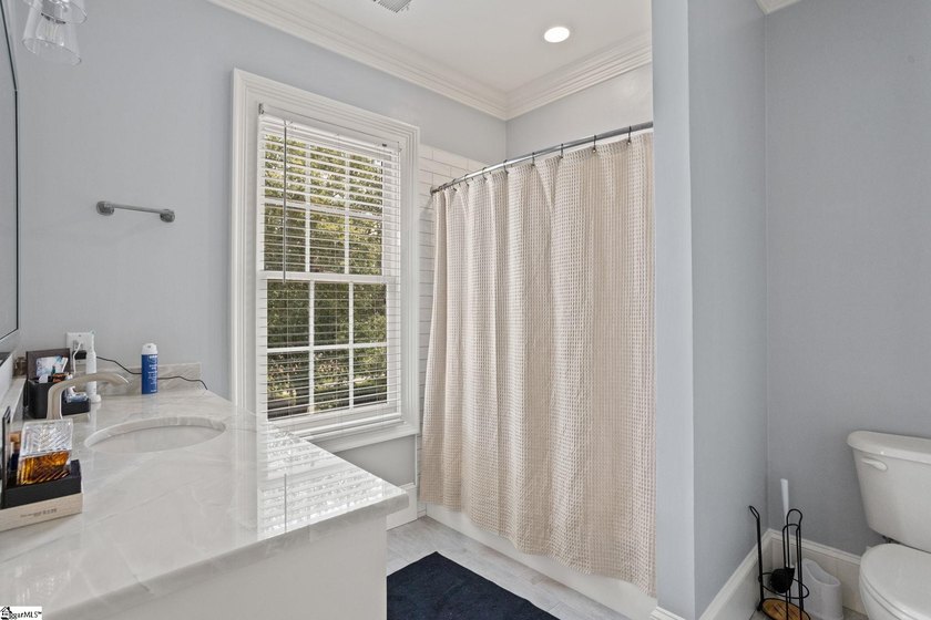 You've found it! Ideal in-town retreat to gather your family &amp; - photo 42