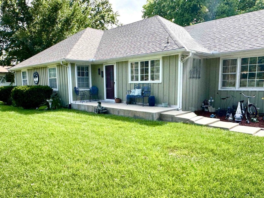 Get excited to see this spacious ranch style home! Outside you - photo 2
