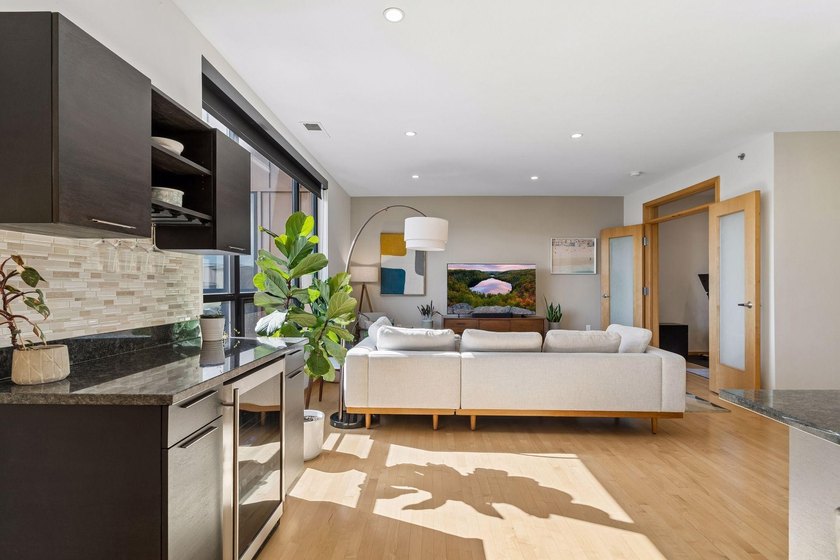 Top-floor condo in an incredible location in the Loop Calhoun - photo 21