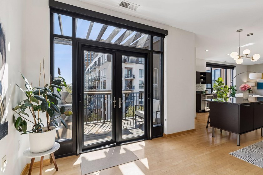 Top-floor condo in an incredible location in the Loop Calhoun - photo 24