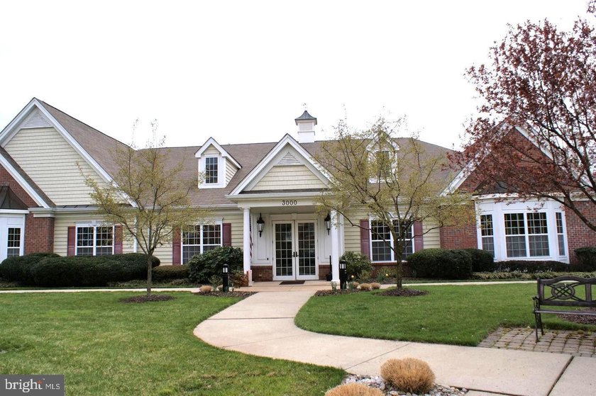 Welcome to 1119 Colts Circle, located in Carriage Park at - photo 26