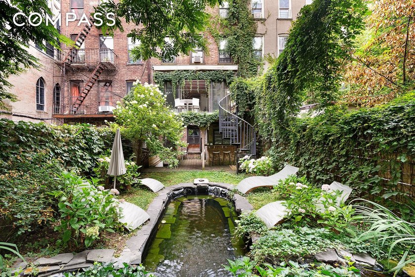 ***A 19th-Century Brooklyn Townhouse Gets an Ultra-Mod - photo 3