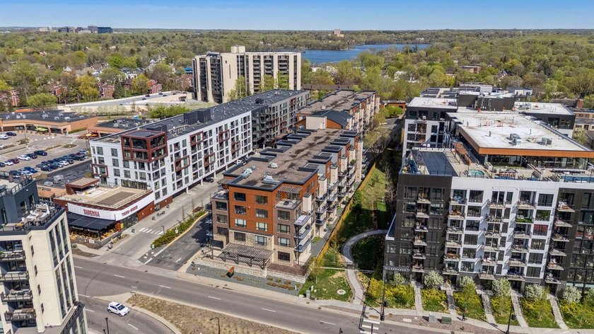 Top-floor condo in an incredible location in the Loop Calhoun - photo 43