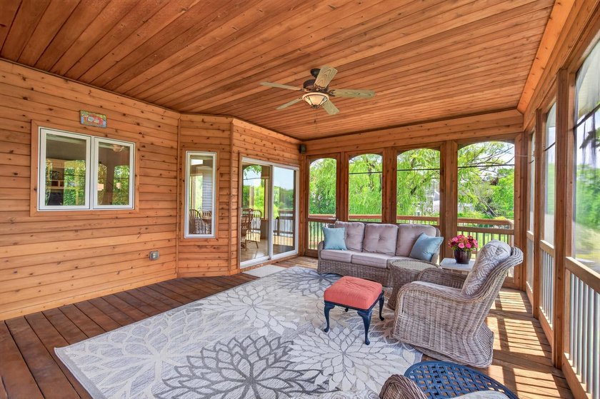 We are under contract. No more showings accepted. Welcome to - photo 25