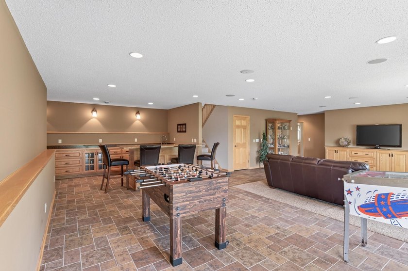 We are under contract. No more showings accepted. Welcome to - photo 33